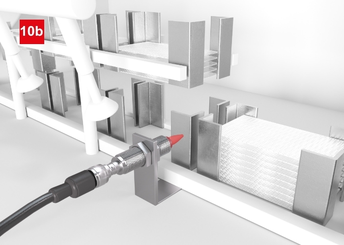 Induktiver IS288 zur Positionserkennung von Metallmagazin für die Etikettierung
